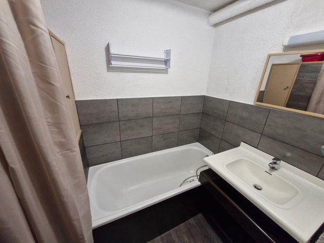 Appartement 2 pièces 4 personnes avec balcon - Super-Besse