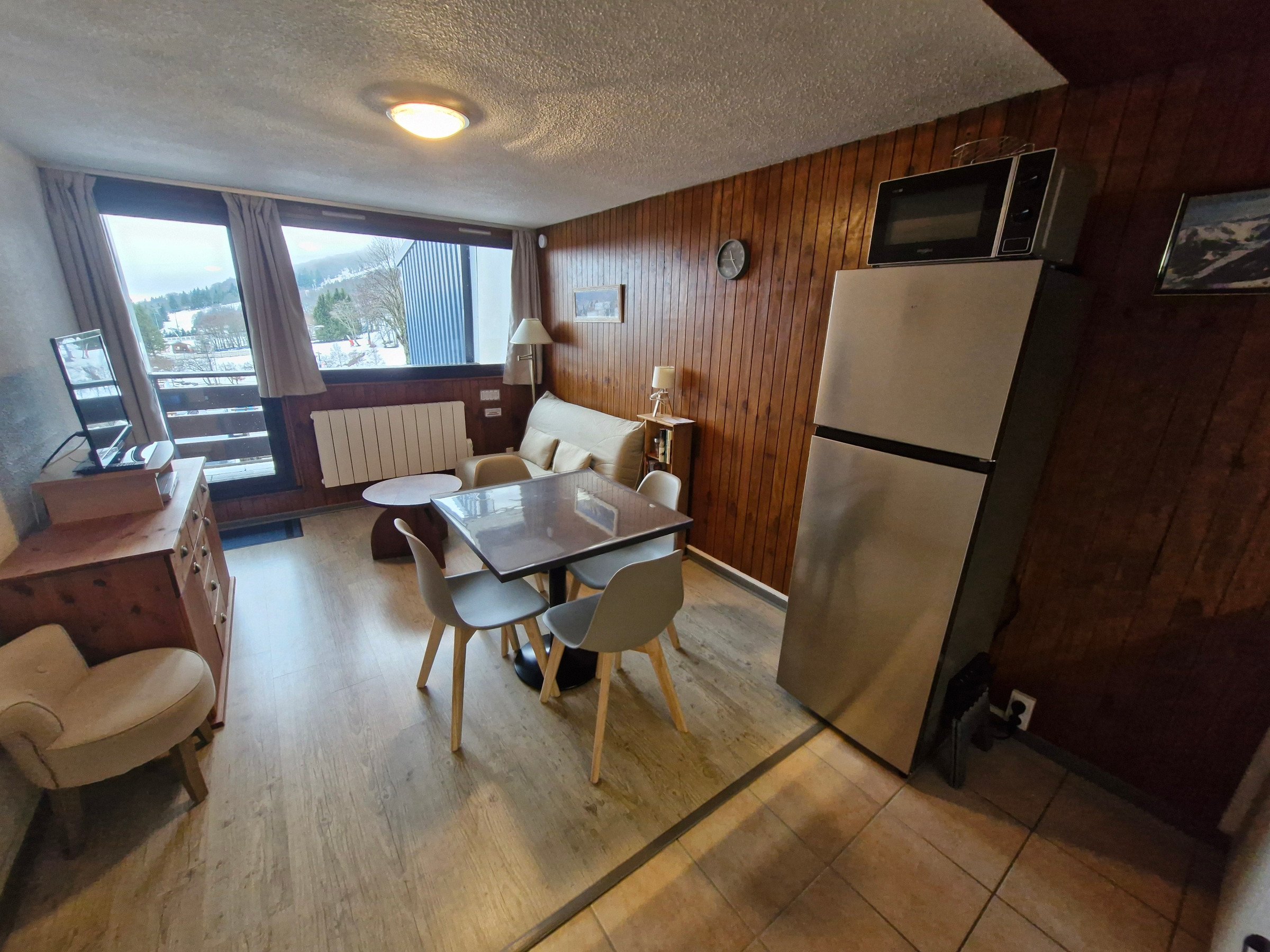 Appartement 2 pièces 4 personnes avec balcon - Appartement 2 pièces 4 personnes avec balcon - Super-Besse