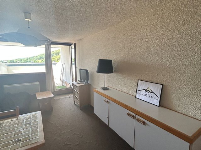 Appartement 2 pièces 6 personnes avec terrasse - Super-Besse