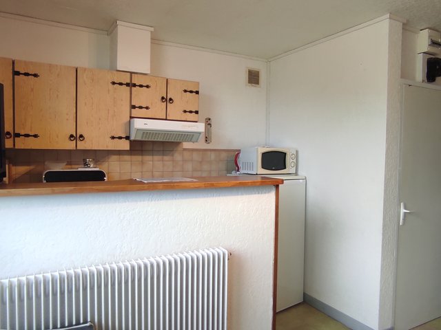 Studio 4 personnes avec terrasse - Super-Besse