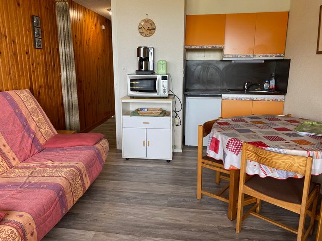 Studio 4 personnes avec balcon - Super-Besse