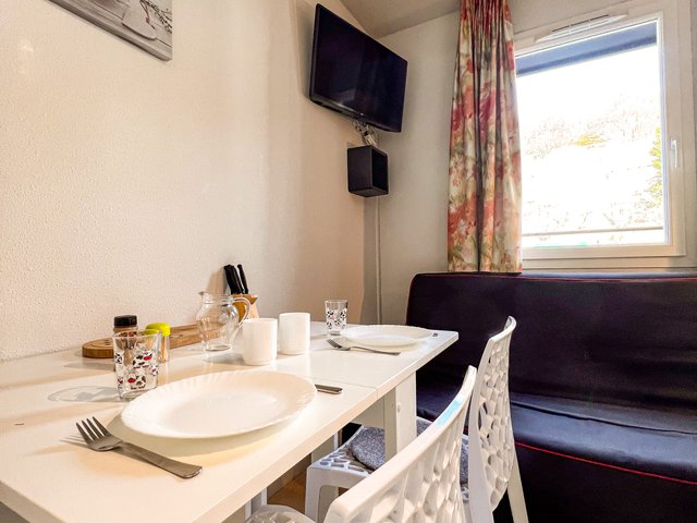 Studio 4 personnes avec balcon - Super-Besse