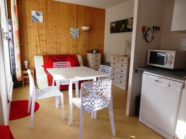 Studio 4 personnes avec balcon - Super-Besse