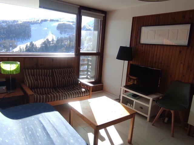 Appartement 3 pièces 6 personnes avec balcon - Super-Besse