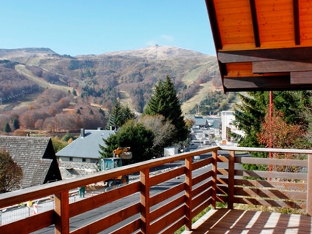 Chalet 5 pièces 9 personnes avec balcon - Super-Besse