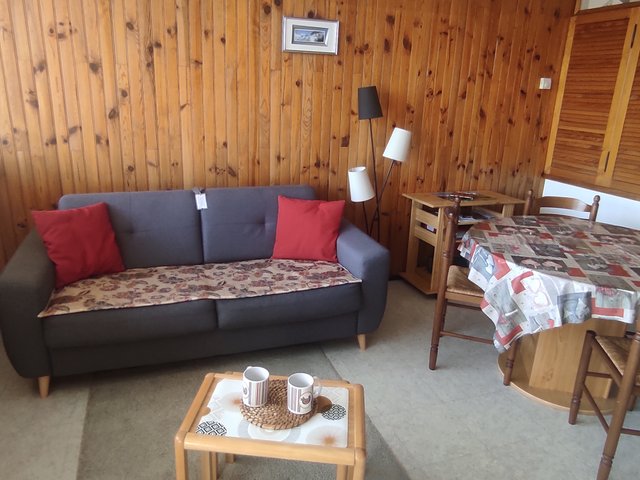 Appartement 2 pièces 6 personnes avec balcon - Super-Besse