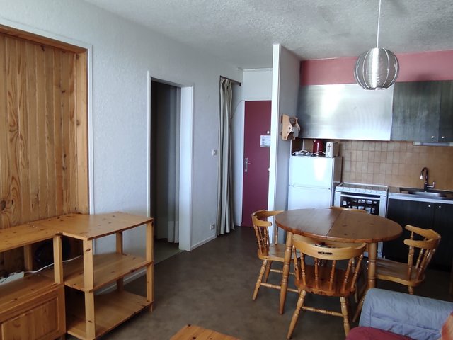 Appartement 2 pièces 6 personnes avec balcon - Super-Besse
