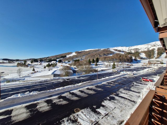 Appartement 2 pièces 4 personnes avec balcon - Super-Besse