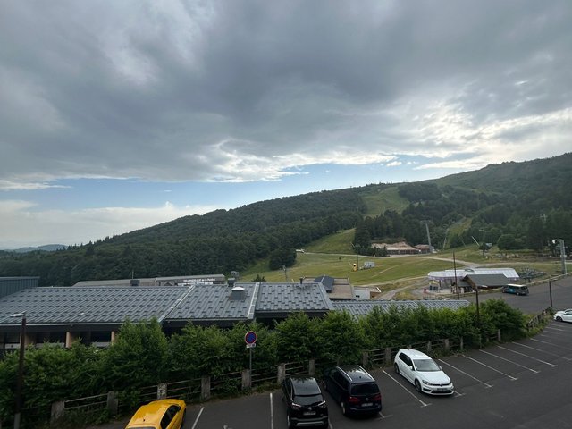Appartement 3 pièces 5 personnes avec balcon - Super-Besse