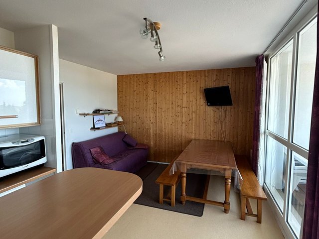 Appartement 3 pièces 6 personnes avec balcon - Super-Besse