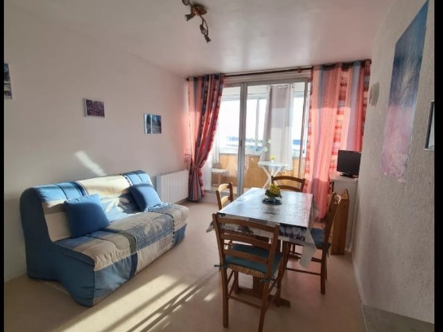 Studio 4 personnes avec balcon - Super-Besse