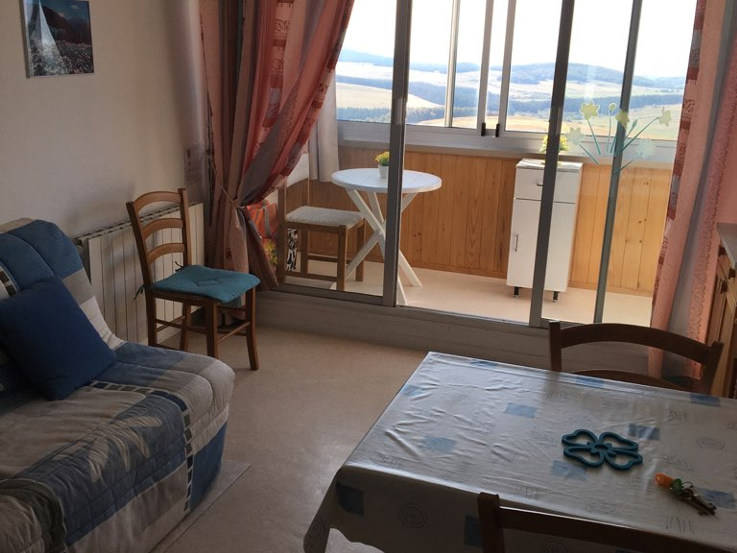 Studio 4 personnes avec balcon - Studio 4 personnes avec balcon - Super-Besse
