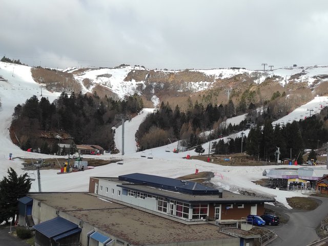 Studio 4 personnes - Super-Besse