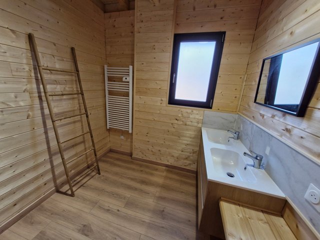 Chalet 7 pièces 14 personnes avec balcon - Super-Besse
