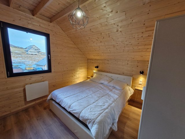 Chalet 7 pièces 14 personnes avec balcon - Super-Besse