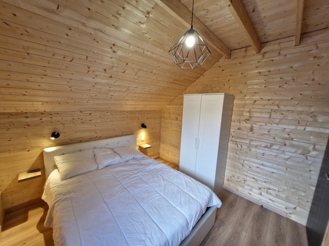Chalet 7 pièces 14 personnes avec balcon - Super-Besse