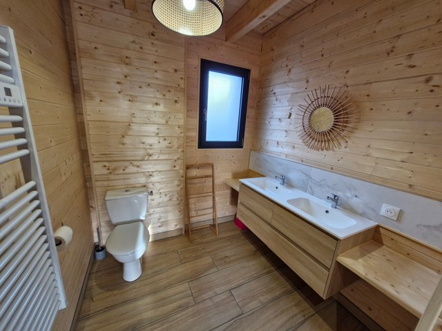 Chalet 7 pièces 14 personnes avec balcon - Super-Besse