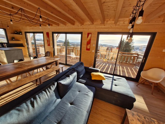 Chalet 7 pièces 14 personnes avec balcon - Super-Besse