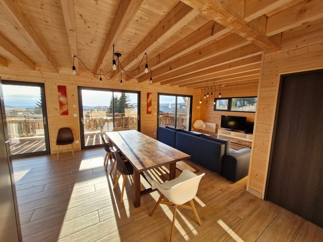 Chalet 7 pièces 14 personnes avec balcon - Super-Besse