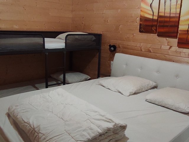 Chalet 7 pièces 14 personnes avec balcon - Super-Besse