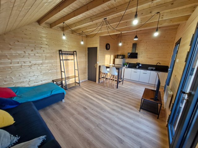 Chalet 7 pièces 14 personnes avec balcon - Super-Besse