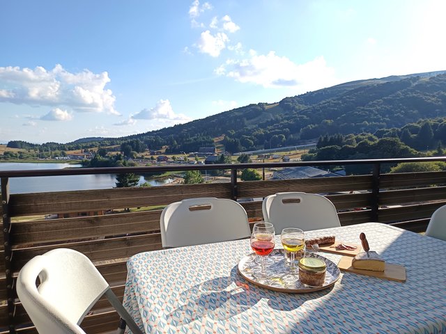 Appartement 2 pièces 6 personnes avec balcon - Super-Besse