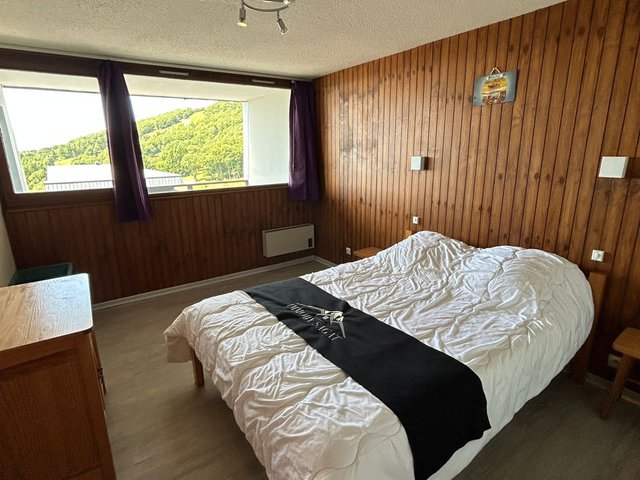 Appartement 2 pièces 6 personnes avec balcon - Super-Besse