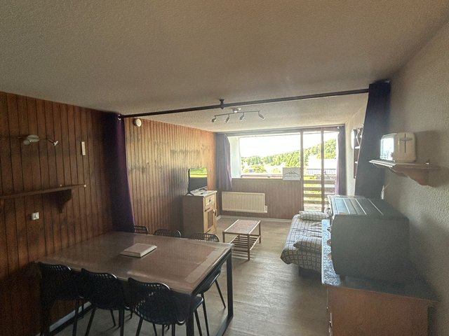 Appartement 2 pièces 6 personnes avec balcon - Super-Besse