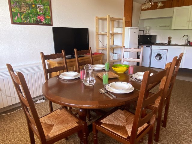 Appartement 3 pièces 6 personnes avec balcon - Super-Besse