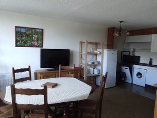Appartement 3 pièces 6 personnes avec balcon - Super-Besse