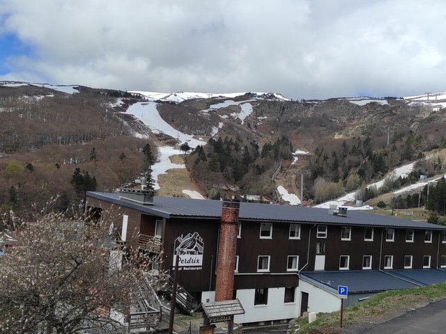 Appartement 2 pièces 5 personnes avec balcon - Super-Besse