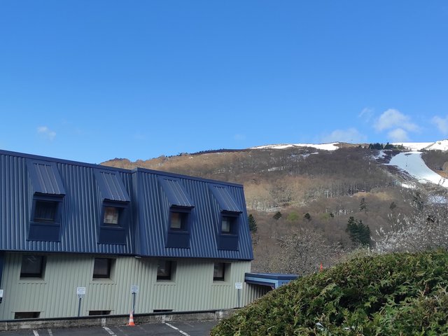 Appartement 2 pièces 5 personnes avec balcon - Super-Besse