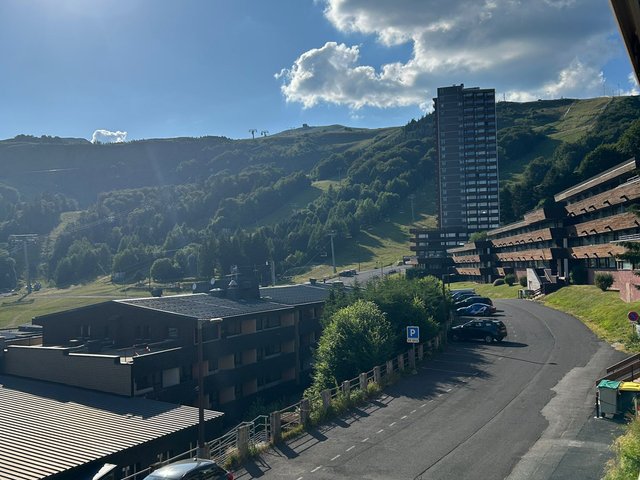 Appartement 3 pièces 6 personnes avec balcon - Super-Besse