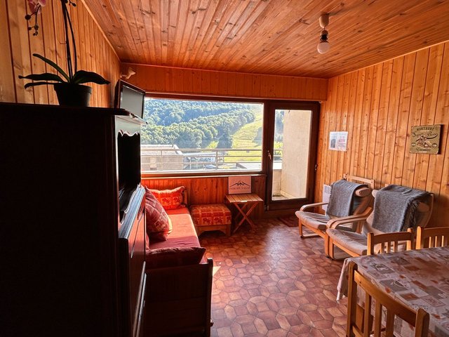 Appartement 3 pièces 6 personnes avec balcon - Super-Besse