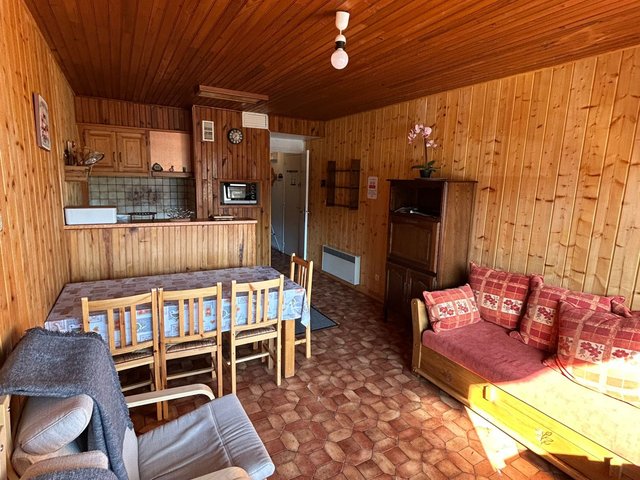 Appartement 3 pièces 6 personnes avec balcon - Super-Besse