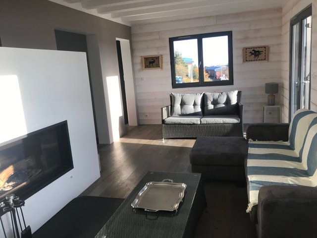 Chalet 5 pièces 10 personnes avec balcon - Super-Besse