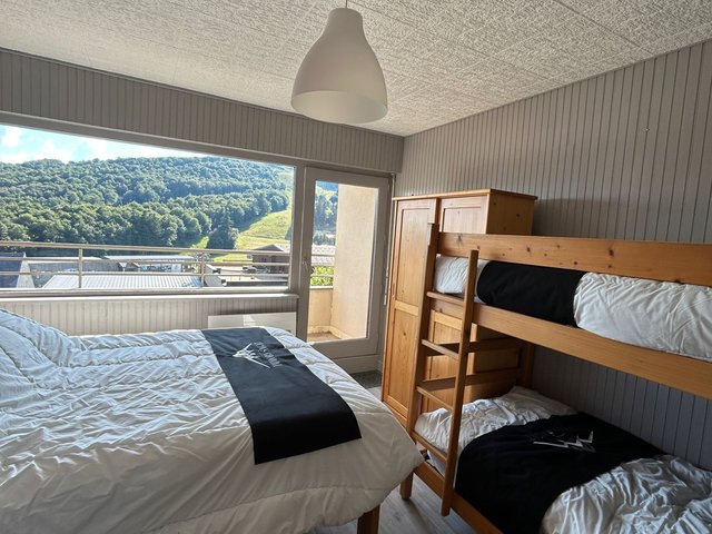 Appartement 2 pièces 6 personnes avec balcon - Super-Besse