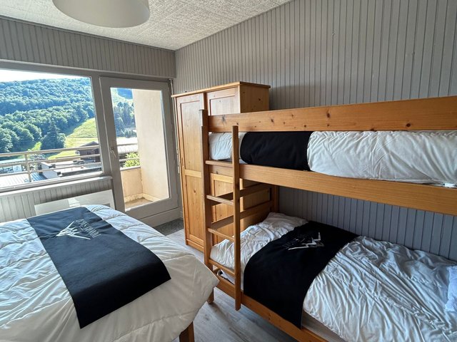 Appartement 2 pièces 6 personnes avec balcon - Super-Besse