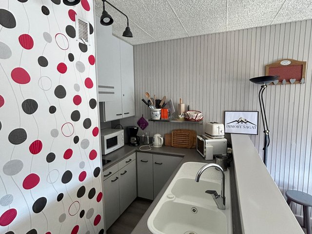 Appartement 2 pièces 6 personnes avec balcon - Super-Besse