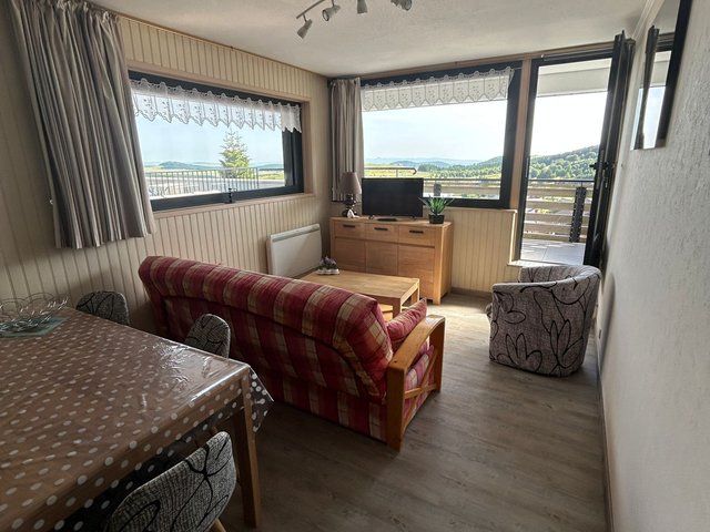 Appartement 3 pièces 8 personnes avec terrasse - Super-Besse