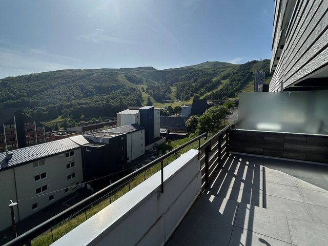 Appartement 3 pièces 8 personnes avec terrasse - Super-Besse