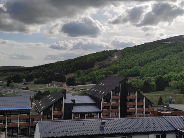 Appartement 3 pièces 8 personnes avec terrasse - Super-Besse