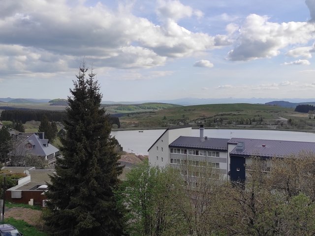 Appartement 3 pièces 8 personnes avec terrasse - Super-Besse