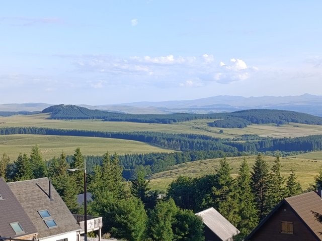 Appartement 2 pièces 4 personnes avec balcon - Super-Besse