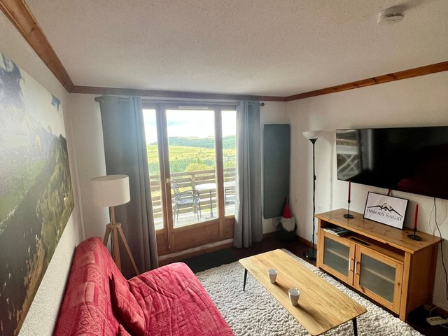 Appartement 3 pièces 6 personnes avec balcon - Super-Besse