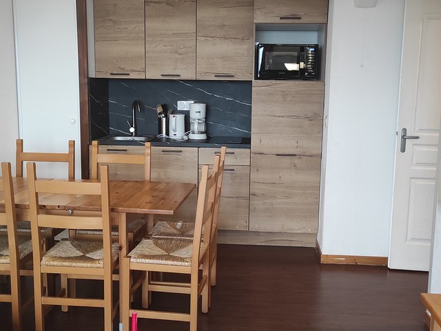 Appartement 3 pièces 6 personnes avec balcon - Super-Besse