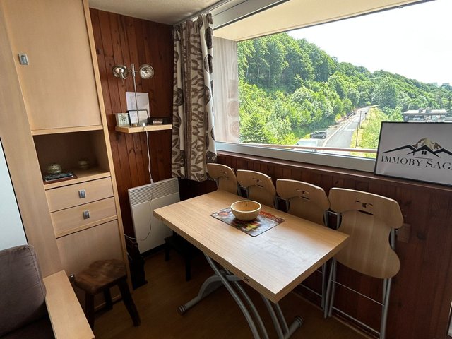 Studio 4 personnes avec balcon - Super-Besse