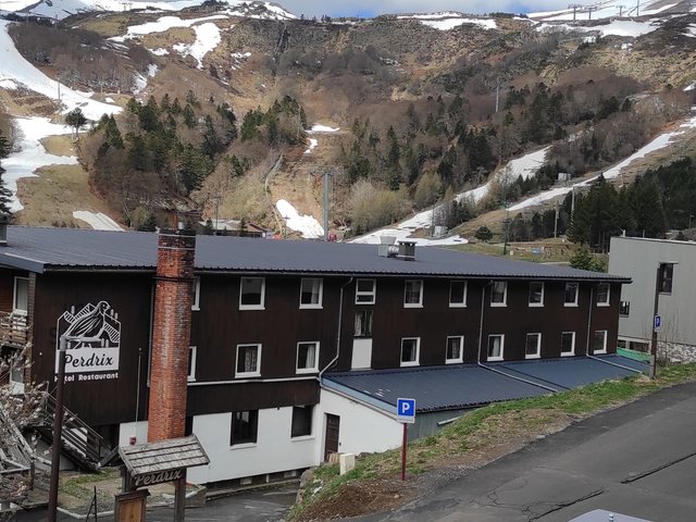 Appartement 2 pièces 6 personnes avec balcon - Super-Besse