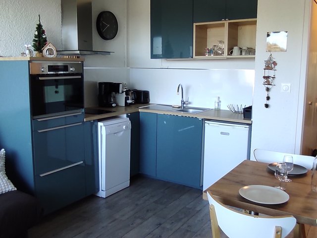 Studio 4 personnes avec balcon - Super-Besse