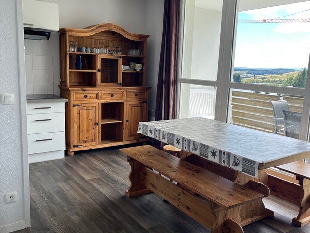 Appartement 2 pièces 6 personnes avec balcon - Super-Besse